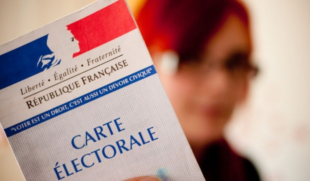 Rana Sakat, réfugiée irakienne à Linselles, reçoit sa première carte électorale : « J’ai découvert la liberté et la démocratie »